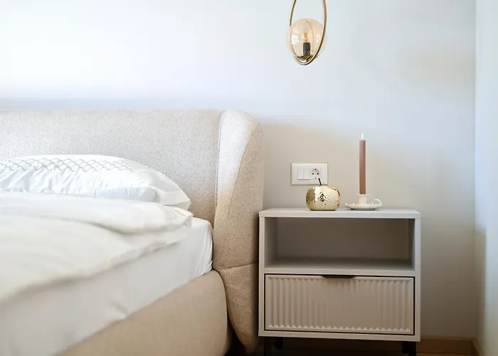 Rosemary West - Heated Infinity Swimming Pool - Jacuzzi - Sea View Vila *