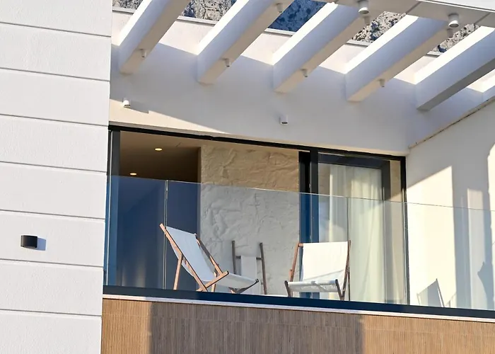 Rosemary West - Heated Infinity Swimming Pool - Jacuzzi - Sea View * Makarska