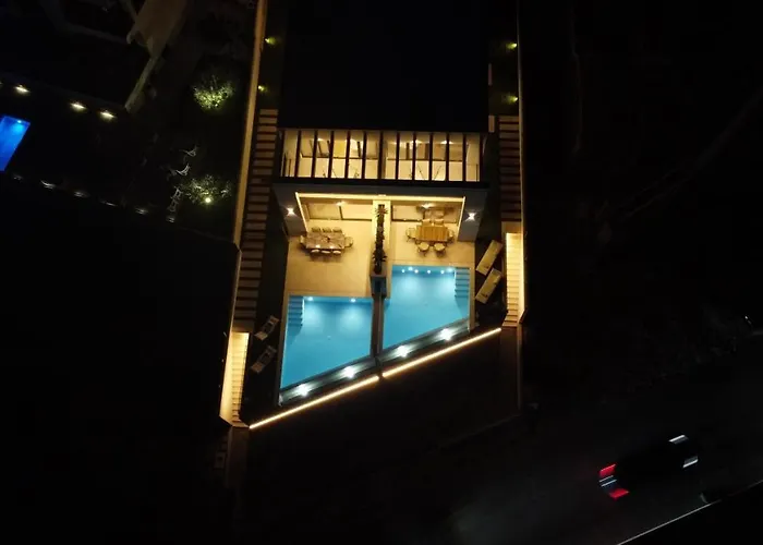 Rosemary West - Heated Infinity Swimming Pool - Jacuzzi - Sea View Vila