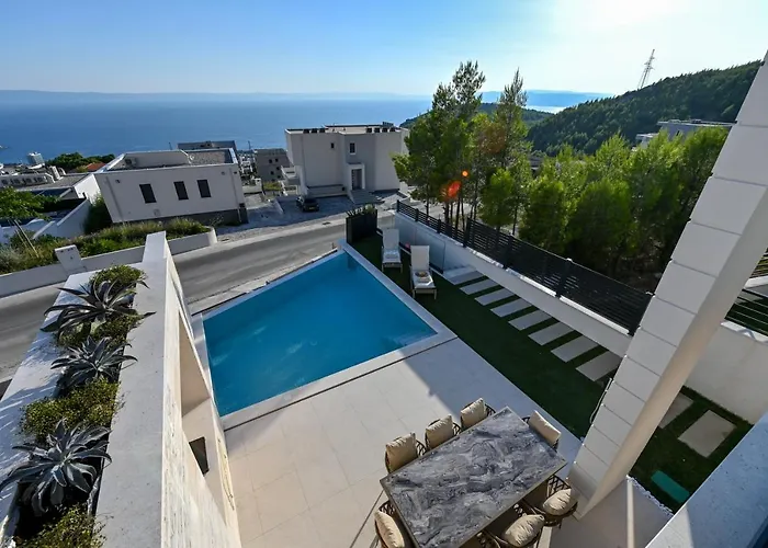 Rosemary West - Heated Infinity Swimming Pool - Jacuzzi - Sea View Vila *