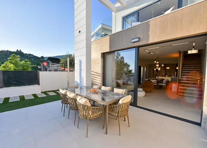 Vila Rosemary West - Heated Infinity Swimming Pool - Jacuzzi - Sea View Makarska
