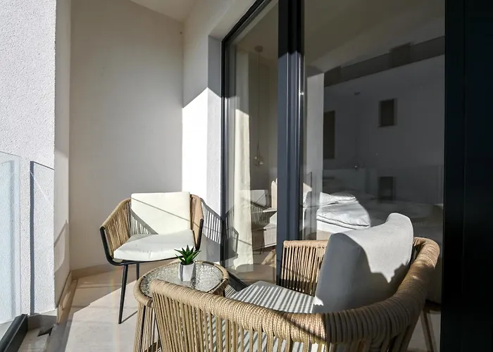 Rosemary West - Heated Infinity Swimming Pool - Jacuzzi - Sea View Vila Makarska